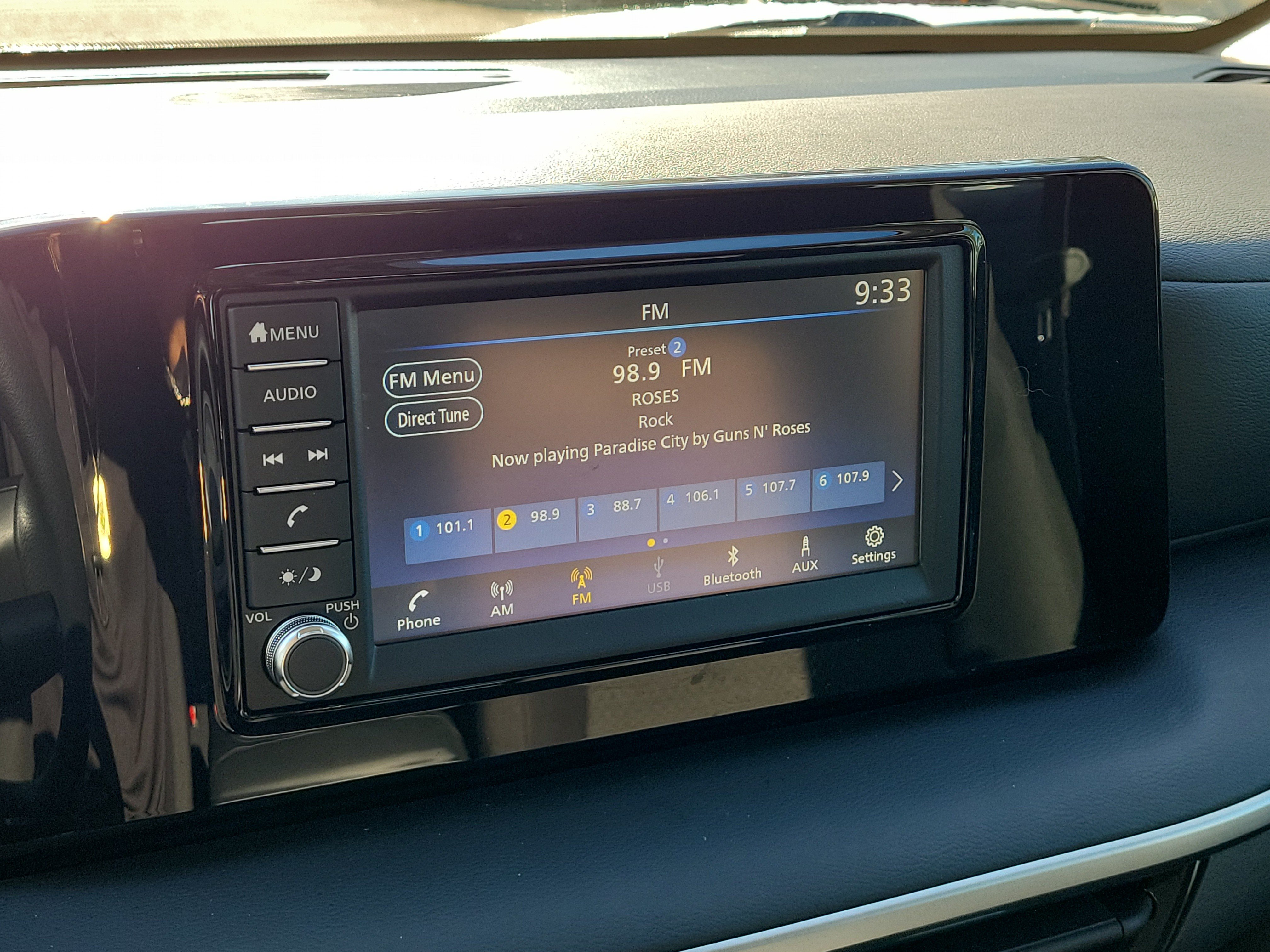 Certified 2025 Nissan Kicks S FWD image 27