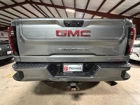 Used 2024 GMC Sierra 2500 AT4 w/ Technology Package AWD/4WD image 7