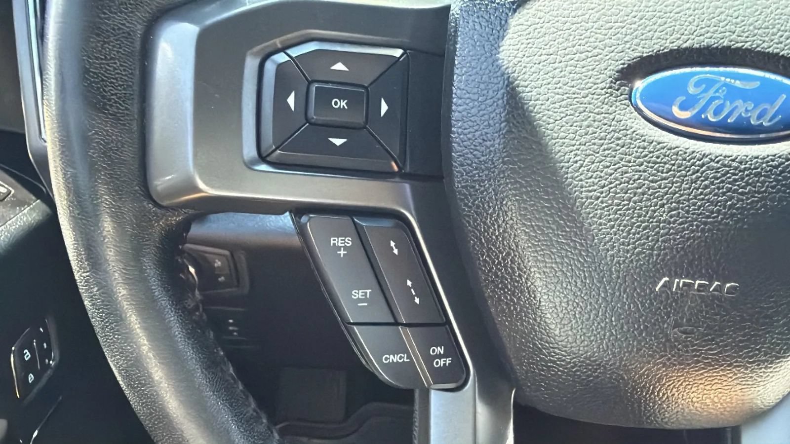 Used 2019 Ford F150 Lariat w/ Equipment Group 502A Luxury AWD/4WD image 44