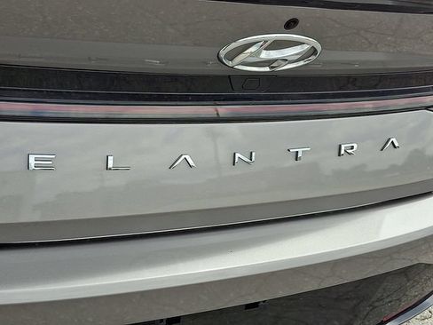 Certified 2022 Hyundai Elantra N Line FWD image 30