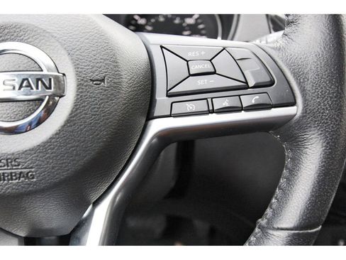 Used 2020 Nissan Rogue SV FWD image 20