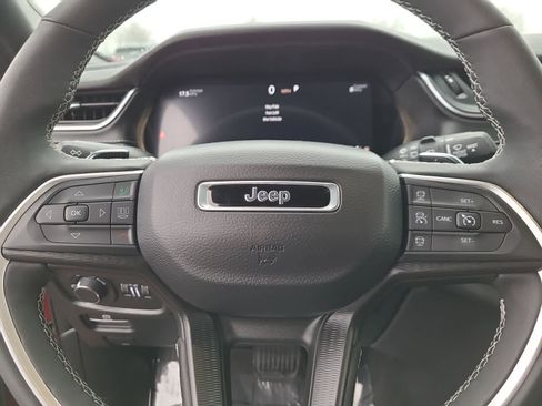 Used 2024 Jeep Grand Cherokee L Laredo w/ Luxury Tech Group I image 23