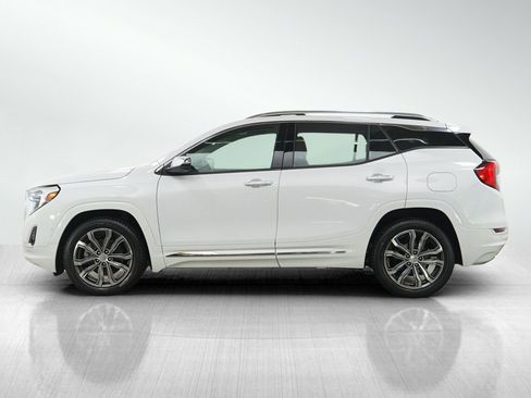 Used 2018 GMC Terrain Denali w/ GMC Pro Grade Package AWD/4WD image 2