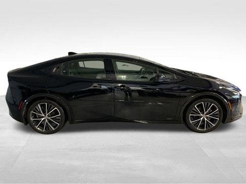 Used 2023 Toyota Prius XLE image 6