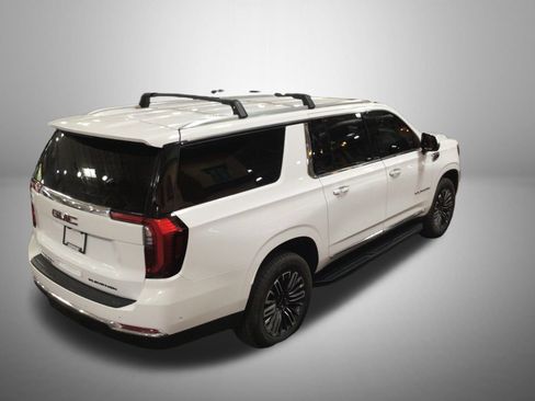 Certified 2025 GMC Yukon XL Elevation AWD/4WD image 2