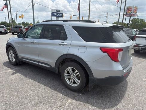 Used 2020 Ford Explorer XLT RWD image 5