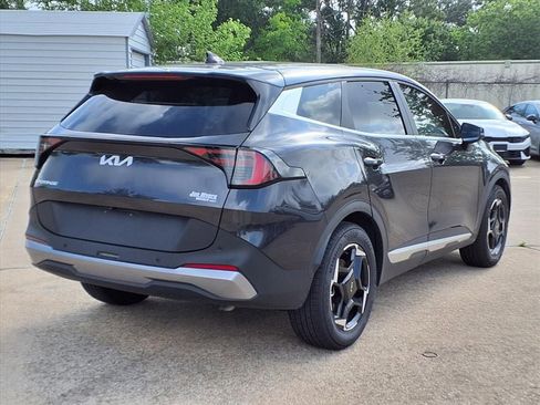 Used 2026 Kia Sportage EX image 4