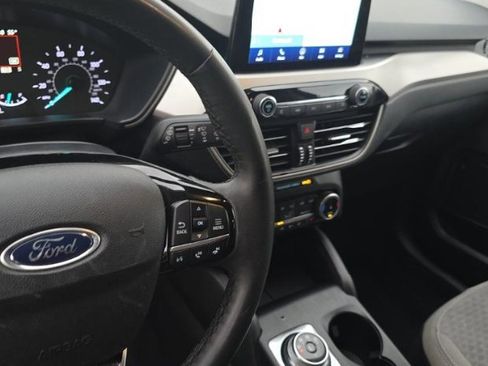 Used 2022 Ford Escape SE w/ Convenience Package image 12