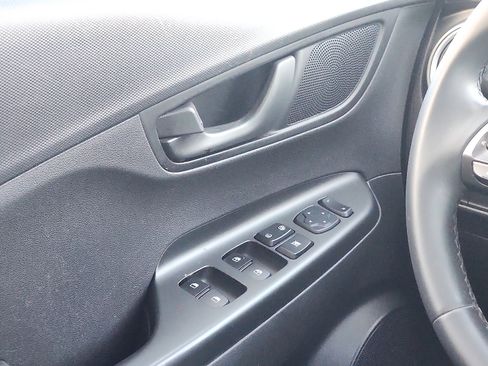 Used 2020 Hyundai Kona SEL Plus image 12