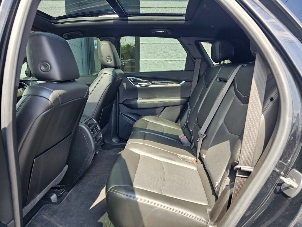 Used 2021 Cadillac XT5 Premium Luxury AWD/4WD image 18