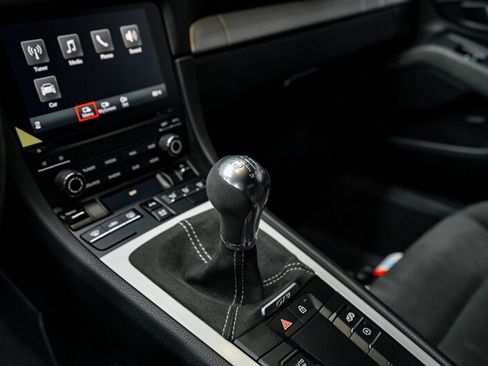 Used 2023 Porsche 718 Cayman GT4 RWD image 33