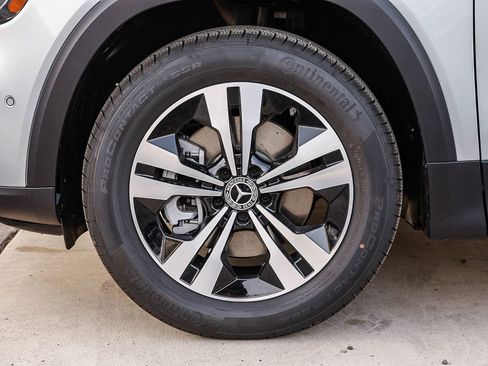 New 2026 Mercedes-Benz GLB 250 image 9