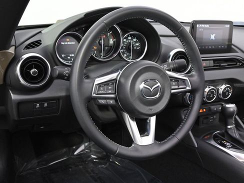 Used 2023 MAZDA MX-5 Miata Grand Touring RWD image 15