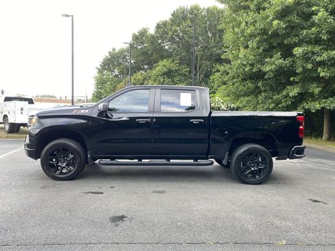 Used 2024 Chevrolet Silverado 1500 Custom Trail Boss w/ LPO, Dark Essentials Package AWD/4WD image 6