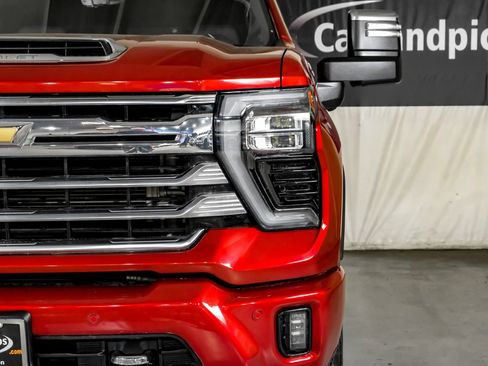 Used 2024 Chevrolet Silverado 2500 High Country w/ Technology Package AWD/4WD image 41
