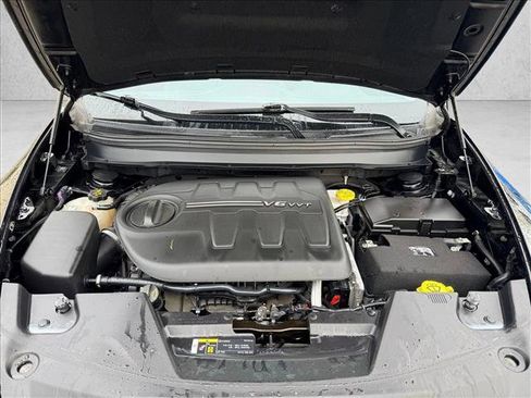 Used 2018 Jeep Cherokee Latitude Plus w/ Comfort/Convenience Group image 30