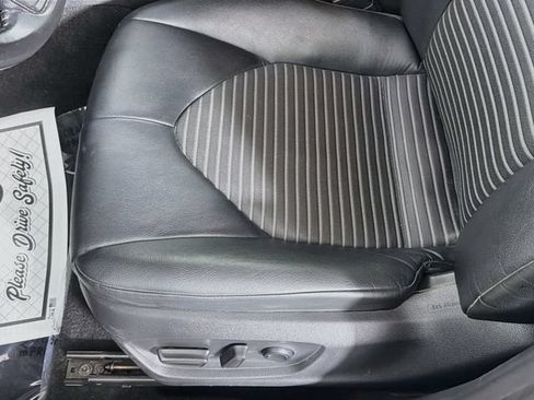 Used 2021 Toyota Camry SE FWD image 18