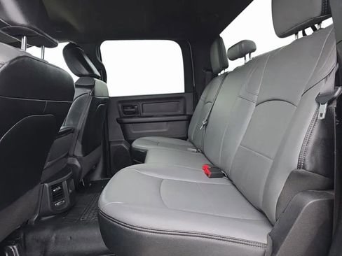 Used 2024 RAM 2500 Tradesman w/ Chrome Appearance Group image 16