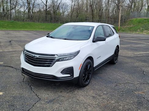 Used 2023 Chevrolet Equinox LS w/ LS Convenience Package FWD image 5