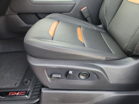 New 2026 GMC Sierra 2500 AT4 w/ AT4 Premium Plus Package image 28