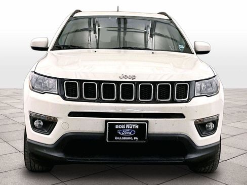 Used 2019 Jeep Compass Latitude w/ Cold Weather Group image 3