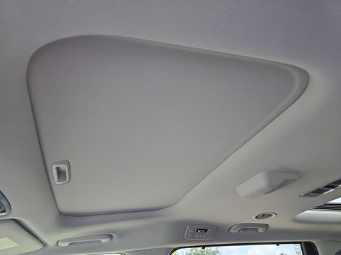 New 2026 Kia Carnival SX FWD image 23