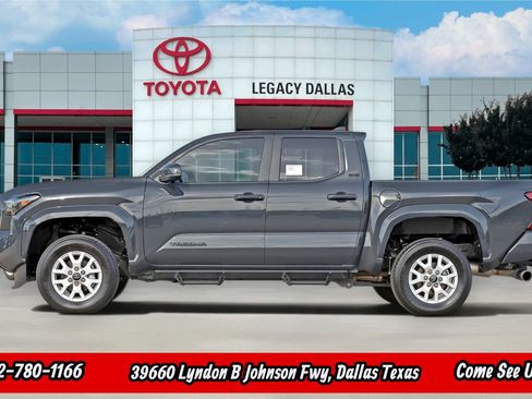 Used 2025 Toyota Tacoma SR5 AWD/4WD image 6