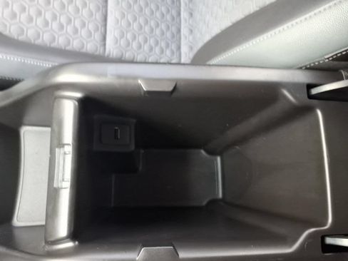 Used 2015 Chevrolet Colorado Z71 AWD/4WD image 26
