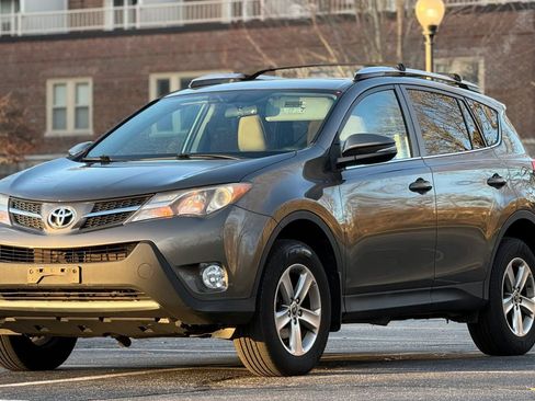 Used 2015 Toyota RAV4 XLE image 1