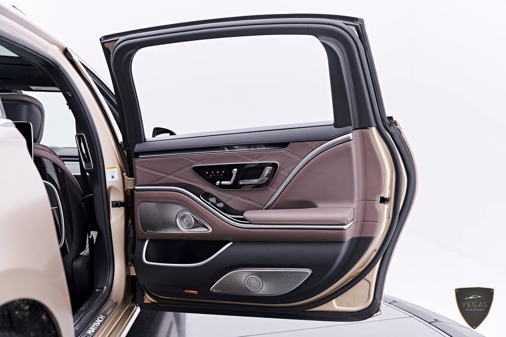 Used 2024 Mercedes-Benz Maybach S 680 4MATIC image 34