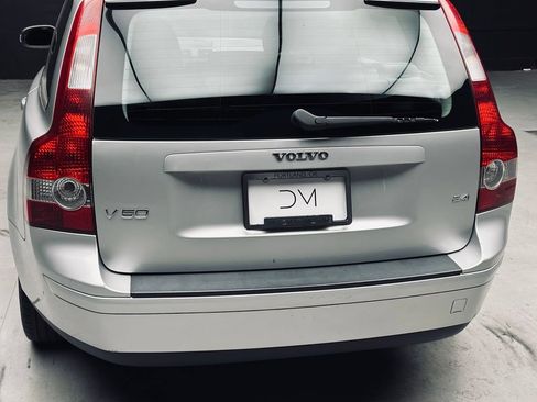 Used 2007 Volvo V50 2.4i FWD image 16