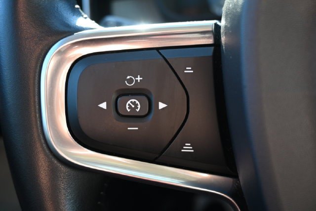 Used 2020 Volvo XC40 T5 Inscription w/ Protection Package AWD/4WD image 38