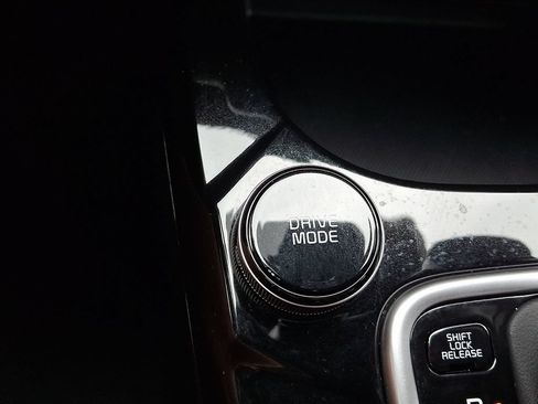 Used 2024 Kia Seltos S AWD/4WD image 25