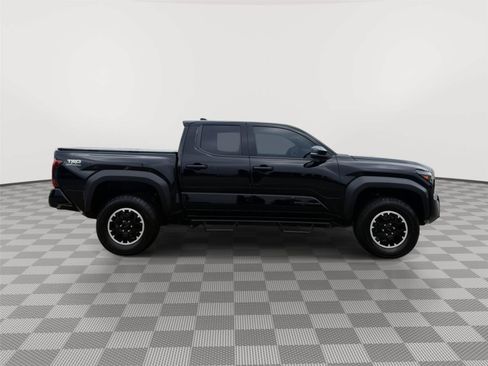 Used 2025 Toyota Tacoma TRD Off-Road w/ TRD Off Road Upgrade Package AWD/4WD image 7