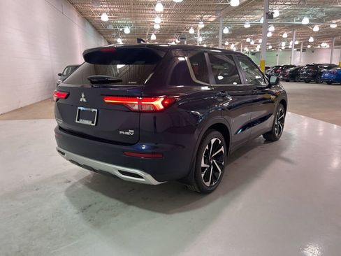 New 2025 Mitsubishi Outlander SE image 7