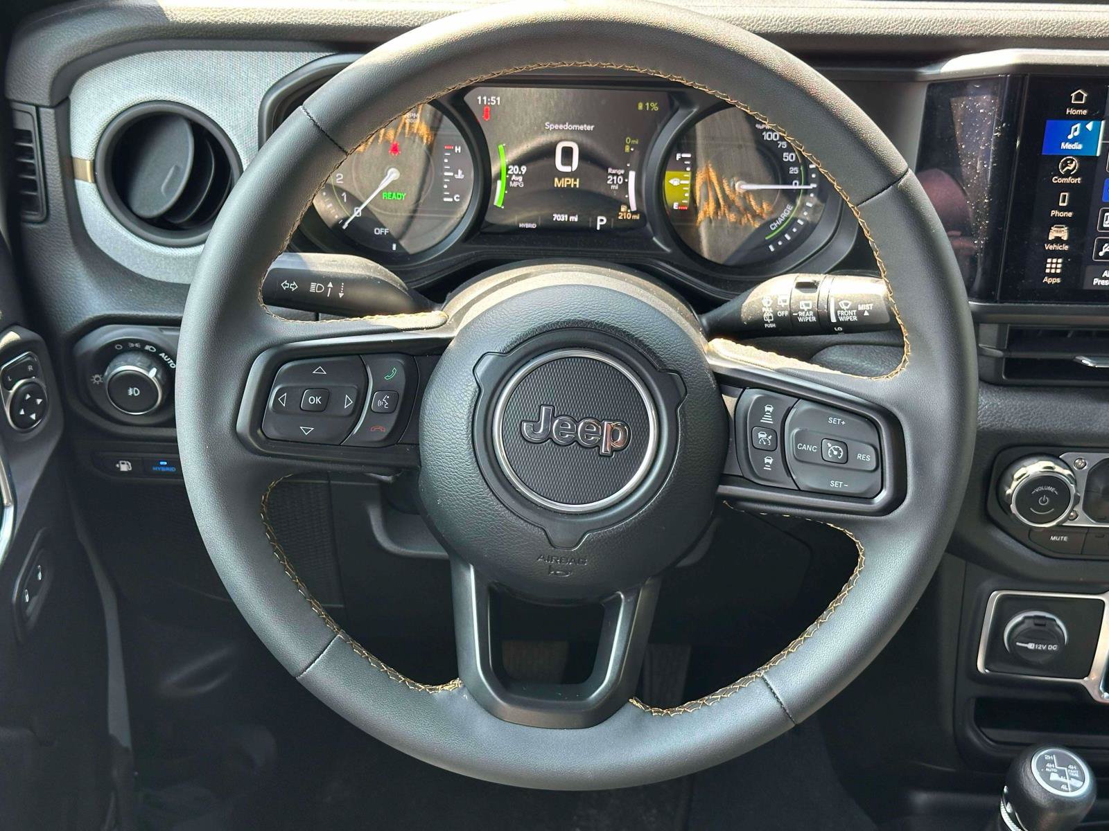 Used 2024 Jeep Wrangler Unlimited AWD/4WD image 12