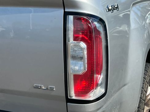 Used 2015 GMC Canyon SLE w/ SLE Convenience Package image 17