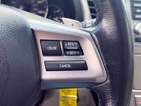 Used 2012 Subaru Outback 2.5i Limited w/ Moonroof Pkg AWD/4WD image 18