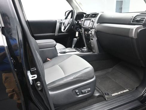 Used 2019 Toyota 4Runner SR5 Premium AWD/4WD image 27