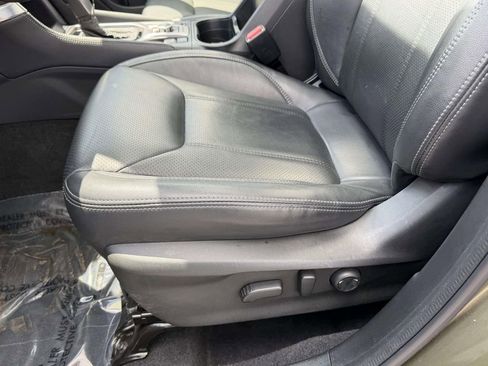 Used 2023 Subaru Forester Touring AWD/4WD image 17