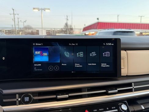 Used 2025 Hyundai Santa Fe SEL image 21