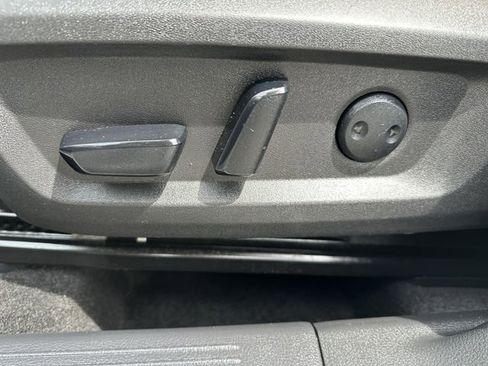 Used 2021 Nissan Rogue SV FWD image 16