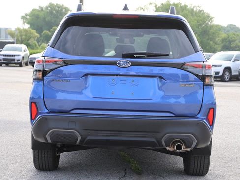 Used 2025 Subaru Forester Limited AWD/4WD image 10