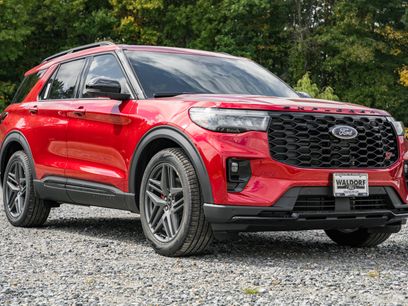 New 2025 Ford Explorer ST w/ Sun And Sound Package