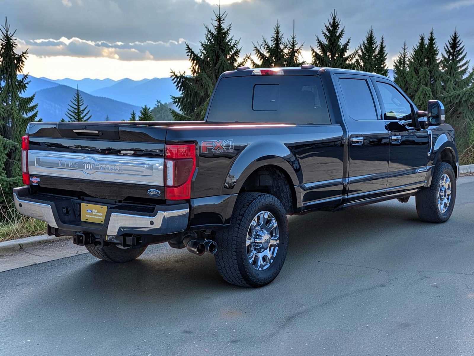 Used 2022 Ford F350 King Ranch w/ Chrome Package AWD/4WD image 6