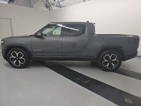 Used 2022 Rivian R1T Adventure AWD/4WD image 2
