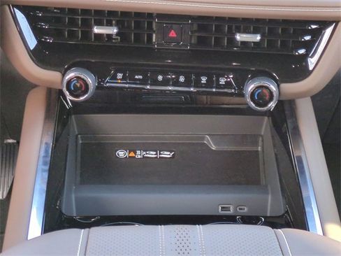 Certified 2026 Chevrolet Tahoe High Country w/ LPO, Illumination Package image 22