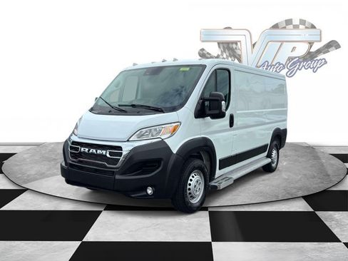 Used 2025 RAM ProMaster 2500 w/ U-Haul Equipment Group FWD image 3