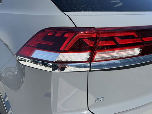 New 2026 Volkswagen Atlas Cross Sport SE image 9