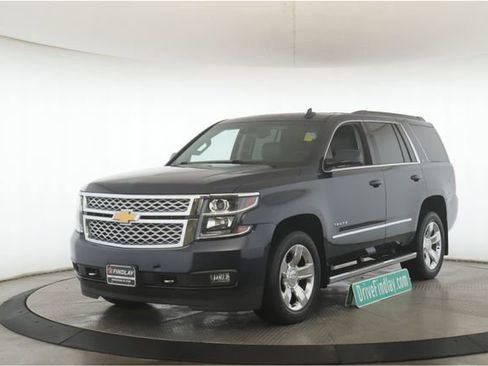 Used 2017 Chevrolet Tahoe LT w/ LT Signature Package image 10